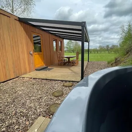 Houten Natuurhuisje Met Hottub Chalet